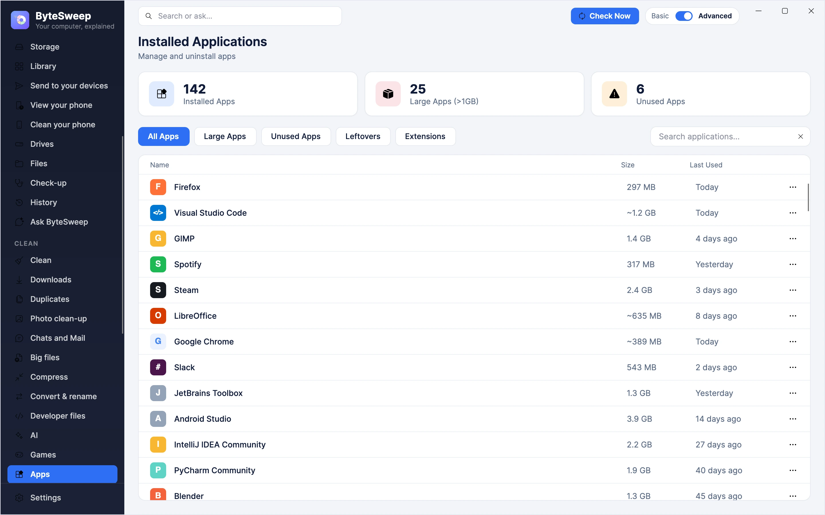Apps on Linux: 142 installed, 25 large and 6 unused, including Firefox, VS Code, GIMP, Spotify, Steam and LibreOffice